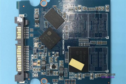 现代HY-VS-820 PRO固态硬盘突然卡死SSD变成只读状态ABR写入错误数据恢复完成