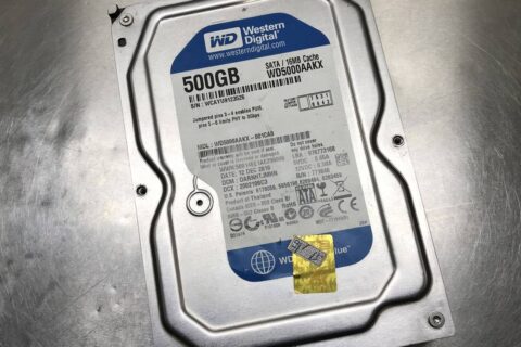 西部数据硬盘磁头损坏磕伤盘片开盘后进行盘体热交换并数据恢复成功