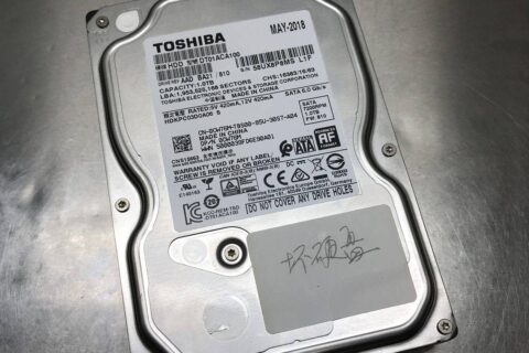 TOSHIBA DT01ACA100硬盘磁头异响开盘数据恢复成功