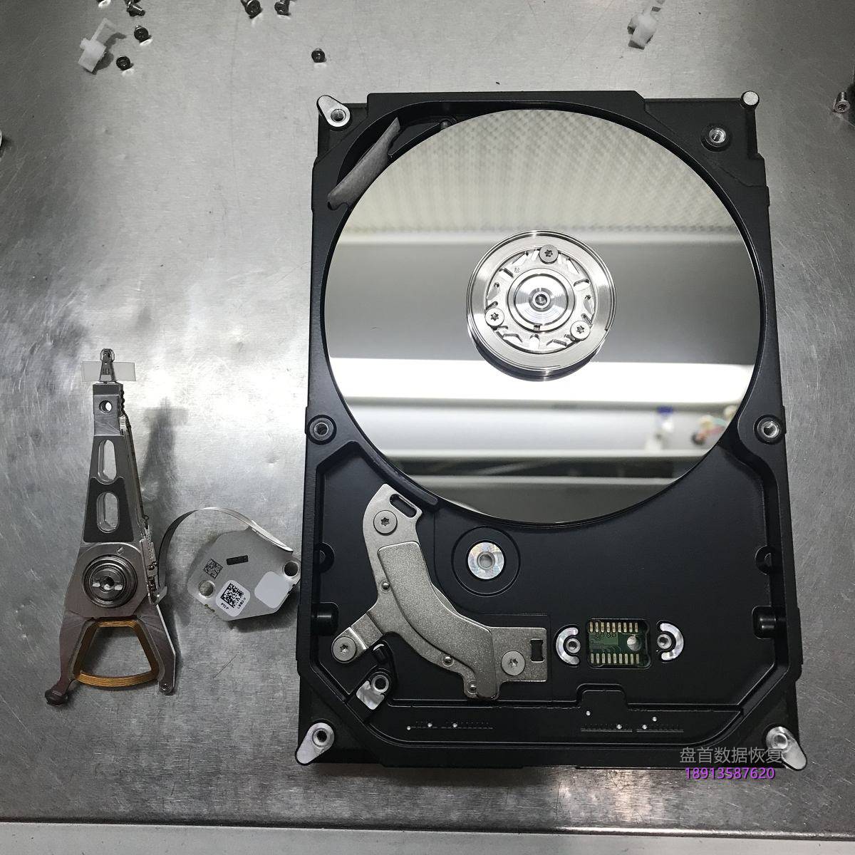 ST500DM002敲两声后电机停转,磁头损坏开盘数据恢复成功