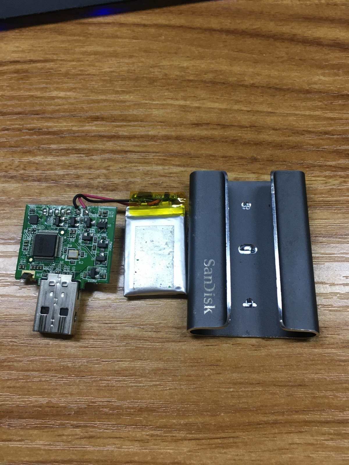 闪迪欢欣i享闪存盘128G优盘U盘无法识别数据恢复成功