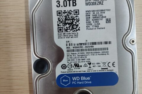 西部数据WD30EZRZ-00Z5HB0敲两声后电机停转,磁头损坏开盘数据恢复成功