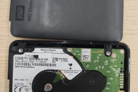 WD20SMZW-11JW8S0西数Elements 2TB移动硬盘磁头损坏划伤盘片数据恢复成功