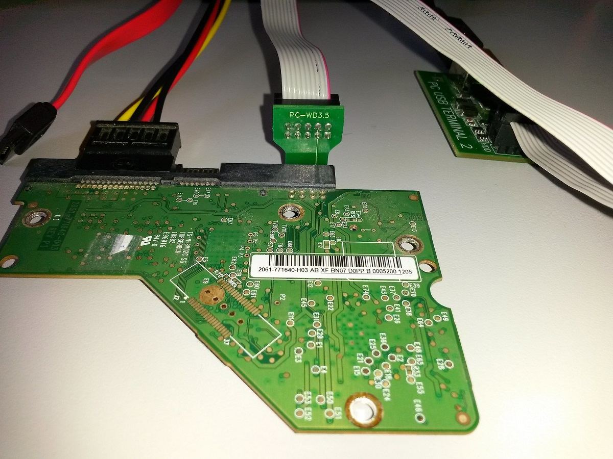 使用PC-3000 for HDD的Boot ROM(COM端口)模式读写3.5和2.5西部数据硬盘的ROM