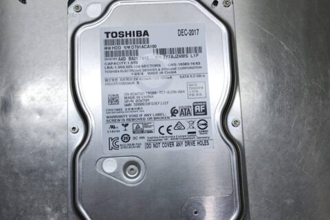 TOSHIBA DT01ACA100通电异响磁头损坏无法识别开盘数据恢复成功