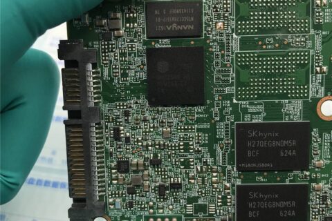 英特尔5400s 180G固态硬盘SSDSC2KF180H6L主控SM2258G掉盘无法识别不读盘数据恢复成功