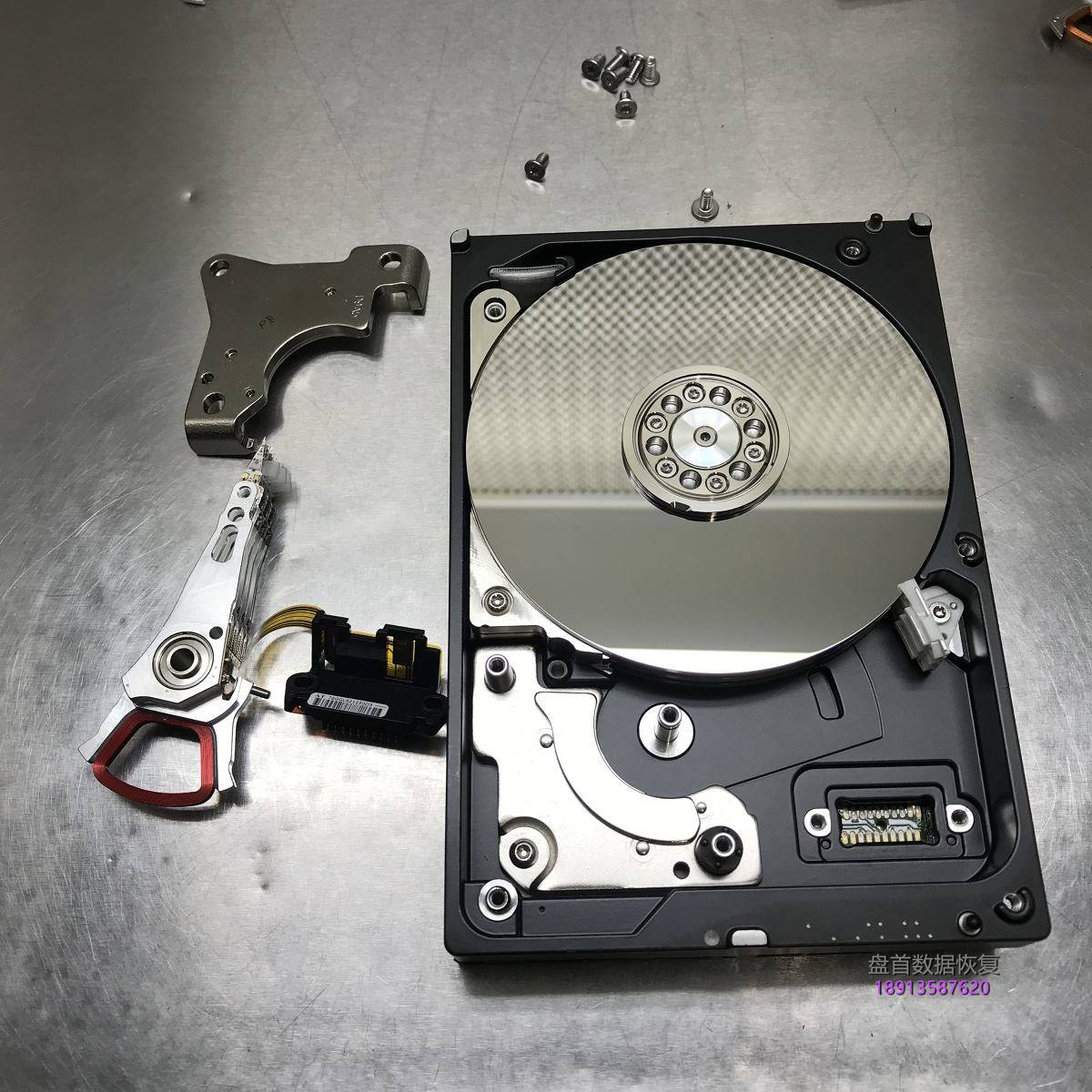 西部数据3TB台式机电脑硬盘开盘数据恢复成功