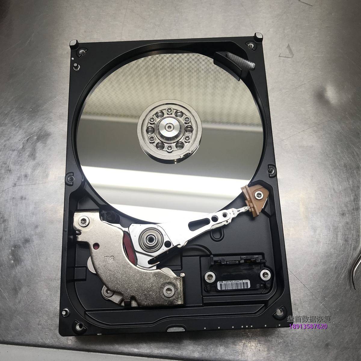 WD 1000G台式机硬盘磁头损坏开盘数据恢复成功