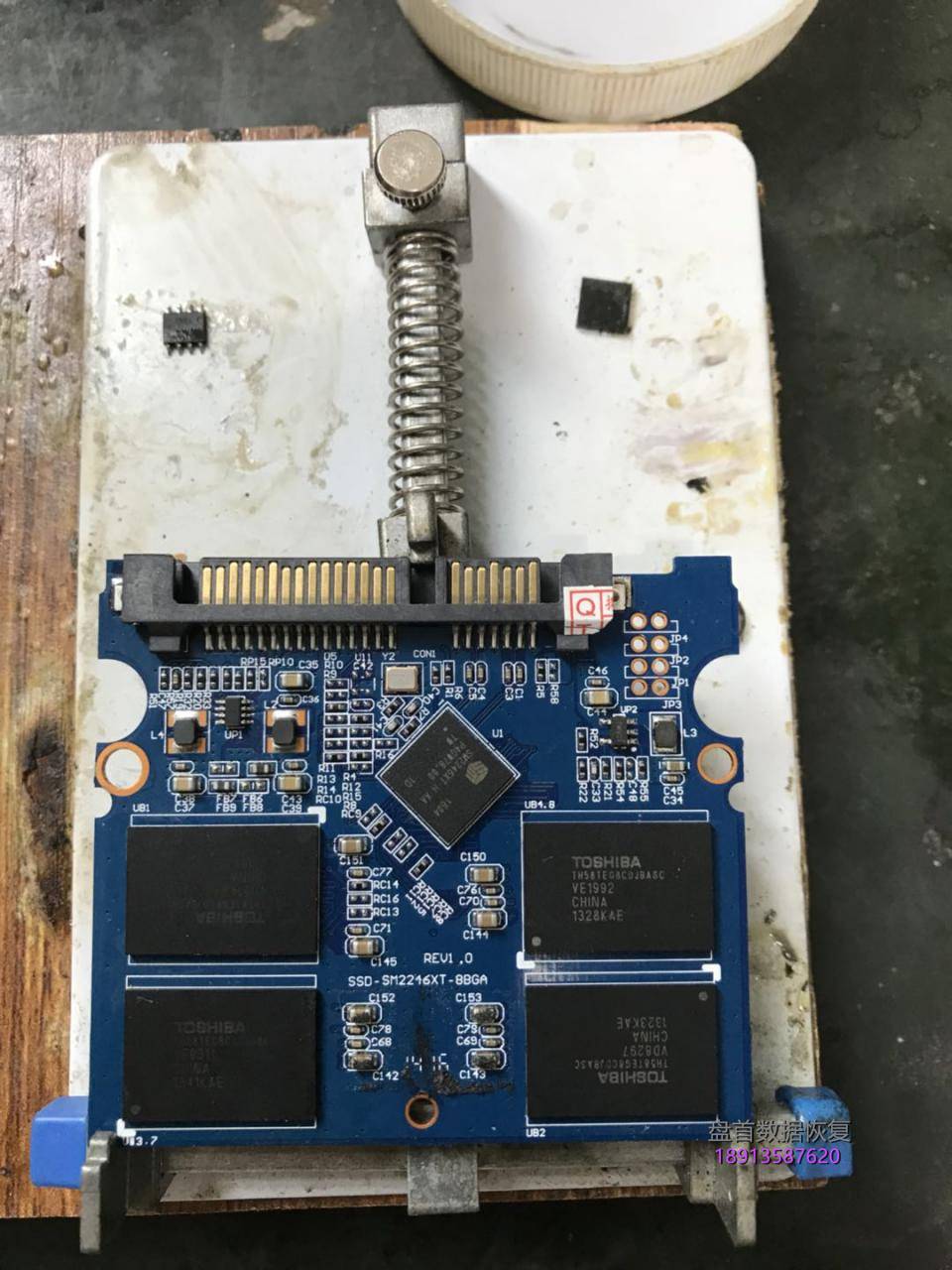 金士顿SV300S37A假的SSD固态硬盘掉盘不识别SM2246XT主控芯片拆芯片数据恢复成功
