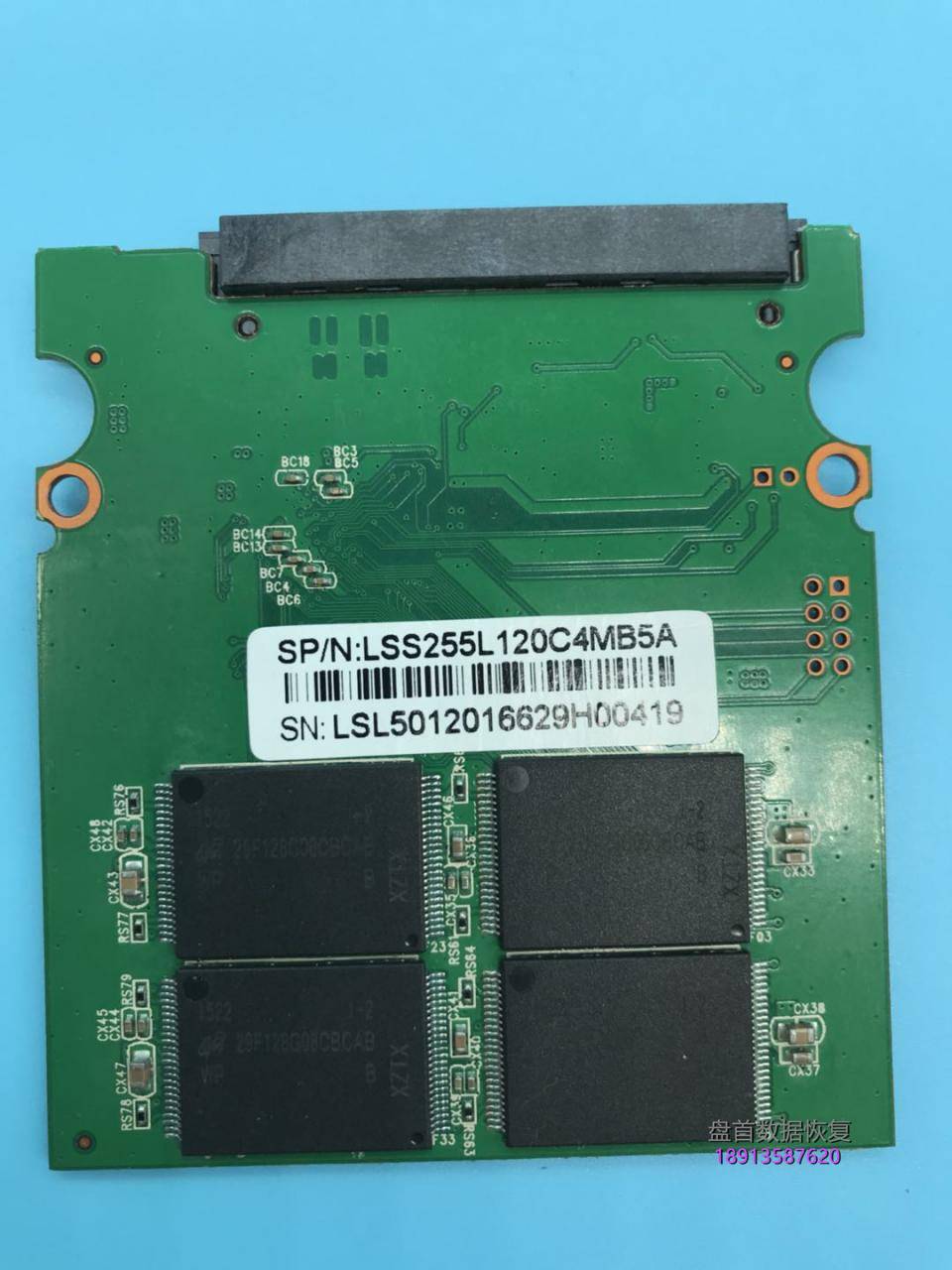 成功恢复120G联想SL500固态硬盘进水后芯片焊接点氧化短路客户通电后烧坏电源控制芯片