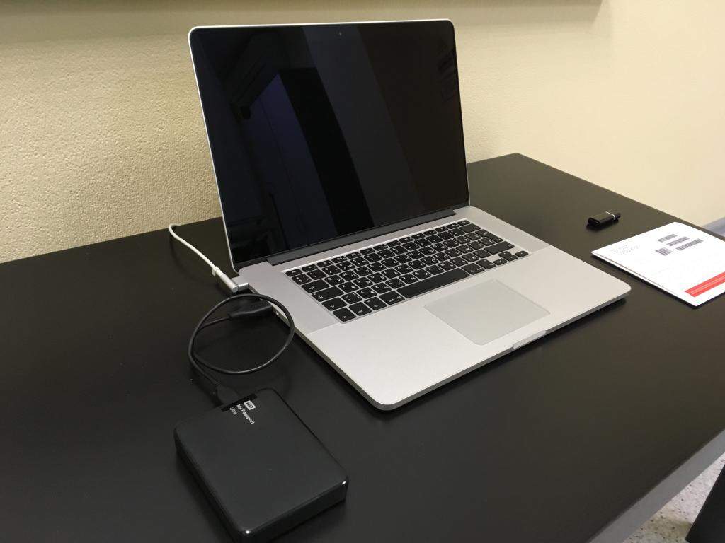 Macbook 上的 PC-3000。如何制作自己的基于 Apple 的便携式工作站的“小”指南