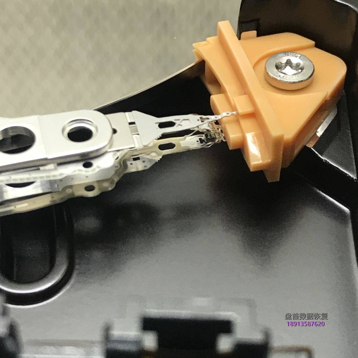 WD5000AAKX-08ERMA0磁头损坏开盘数据恢复成功
